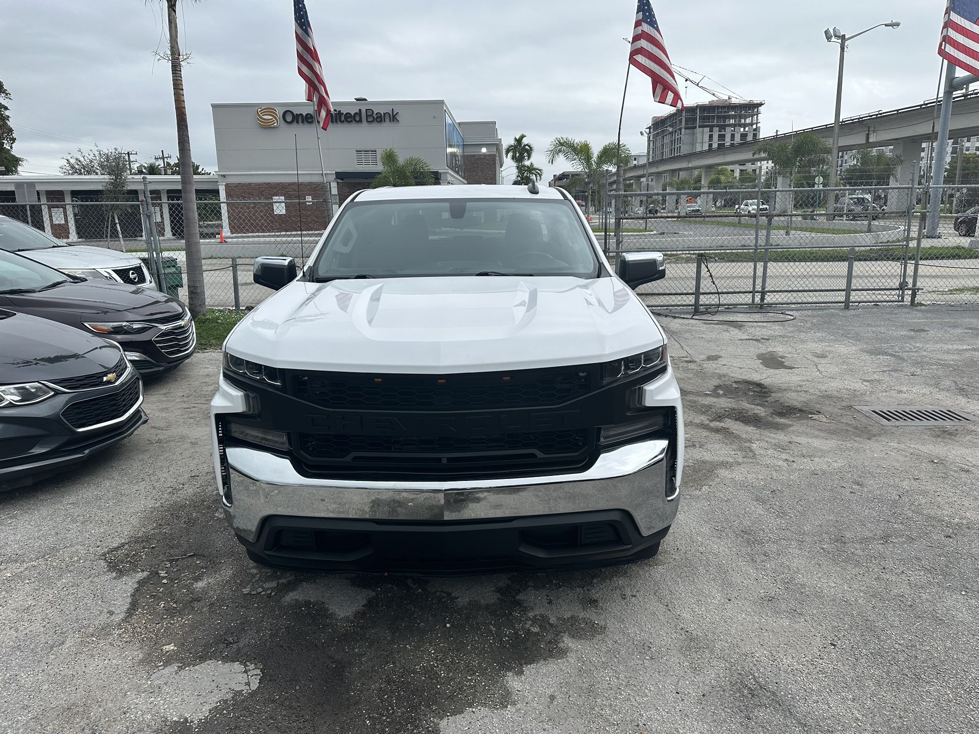 used 2020 chevy silverado - front view 1