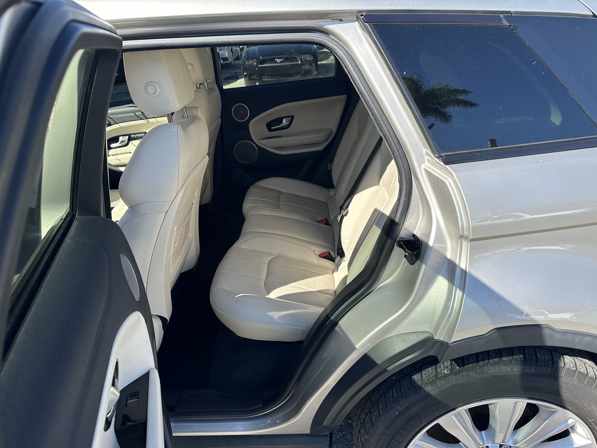 used 2017 Land Rover evoque - interior view 3