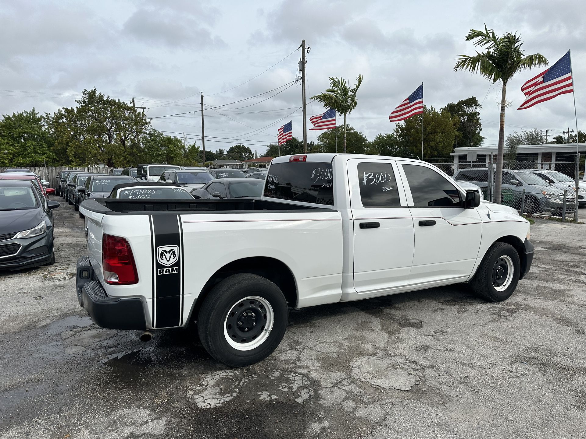 used 2012 DODGE RAM - front view 2