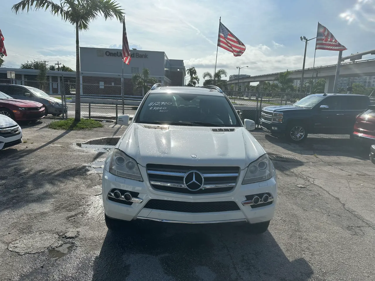 used 2011 Mercedes-Benz GL-Class - front view 2