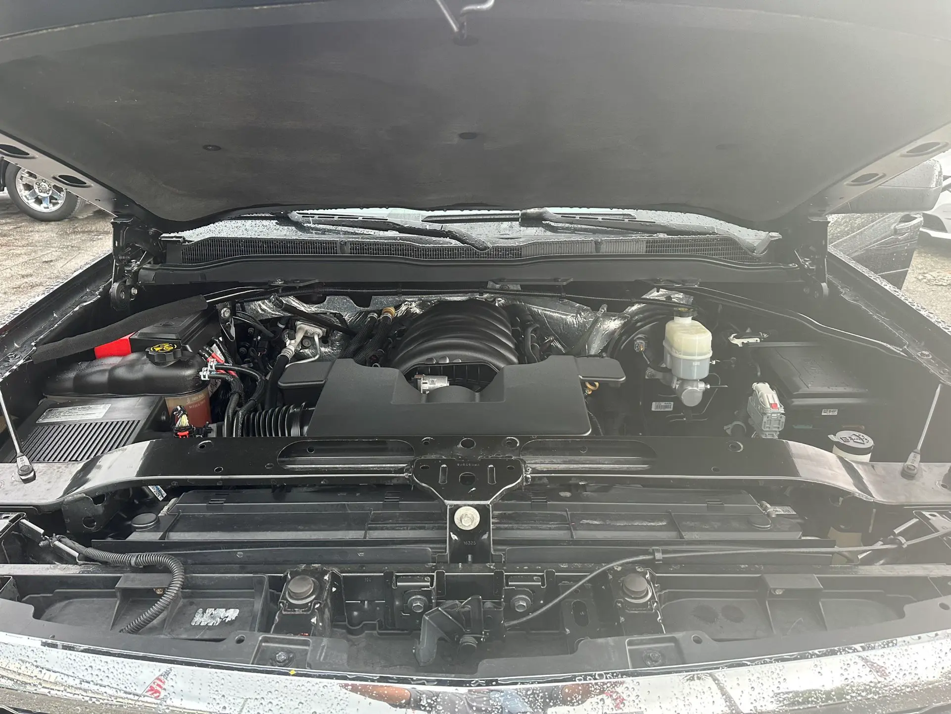 used 2015 Chevrolet Silverado - engine view