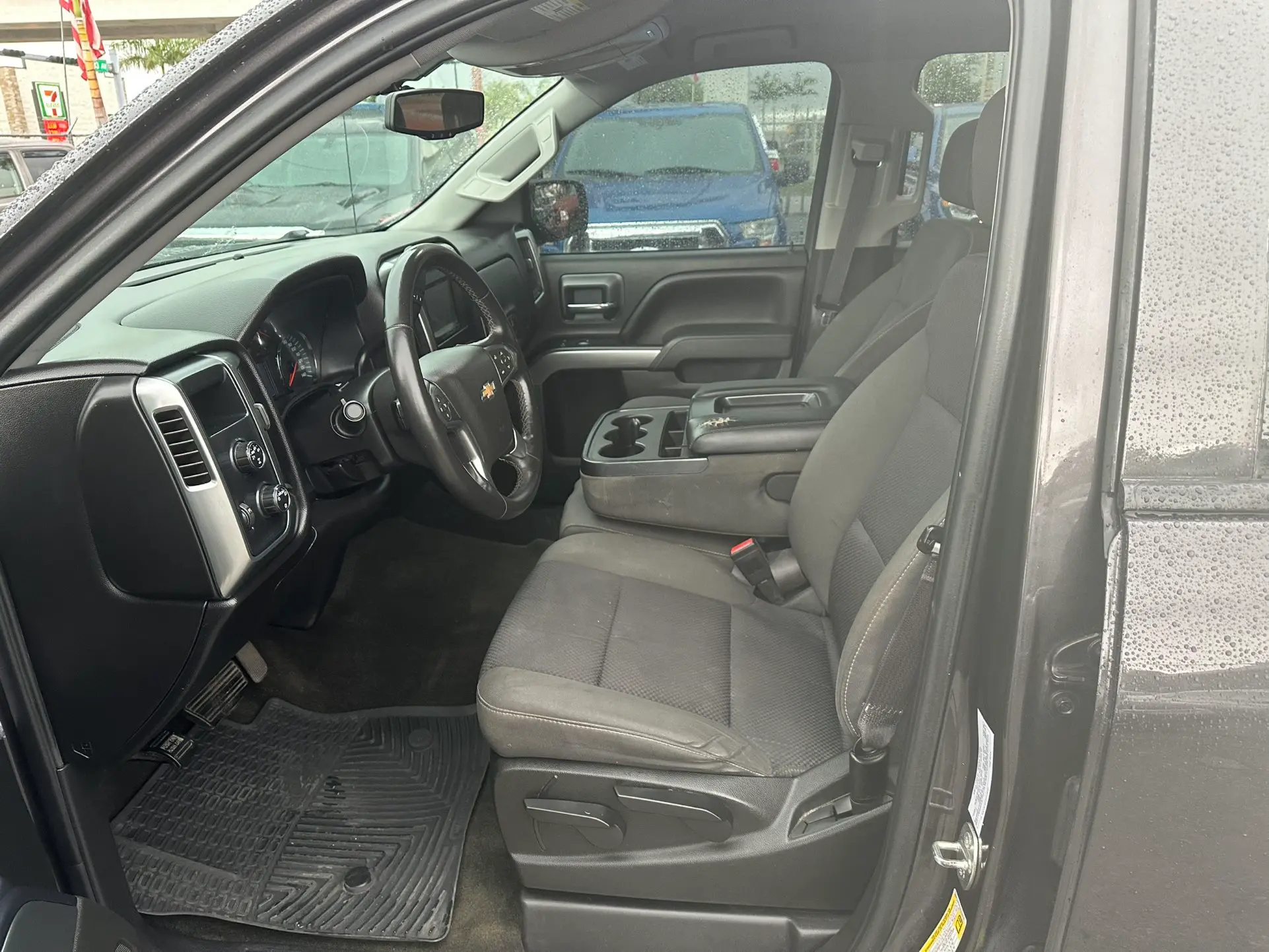 used 2015 Chevrolet Silverado - interior view 1