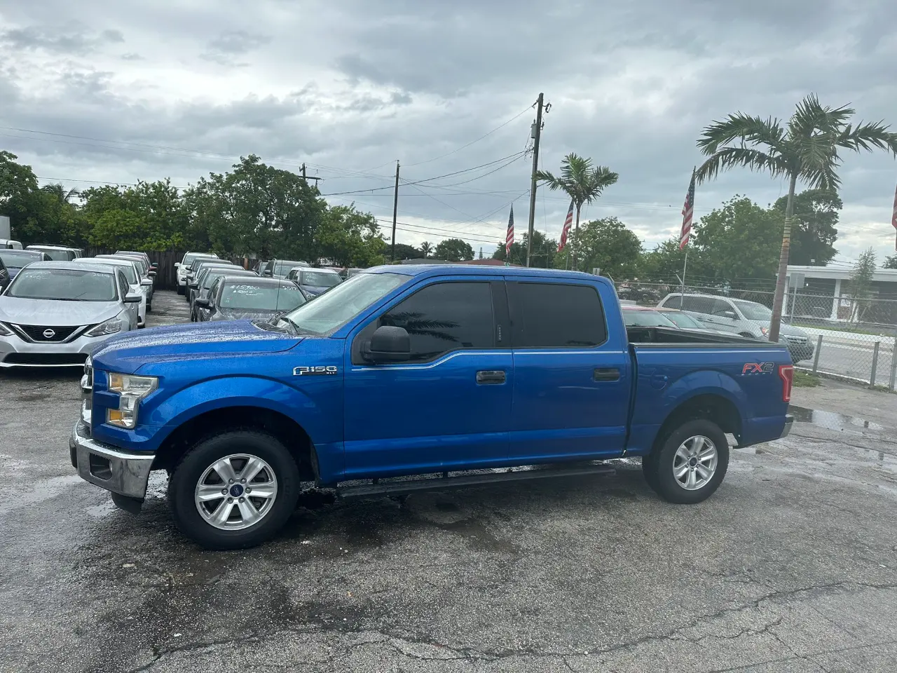 used 2015 Ford F-150 - front view 3