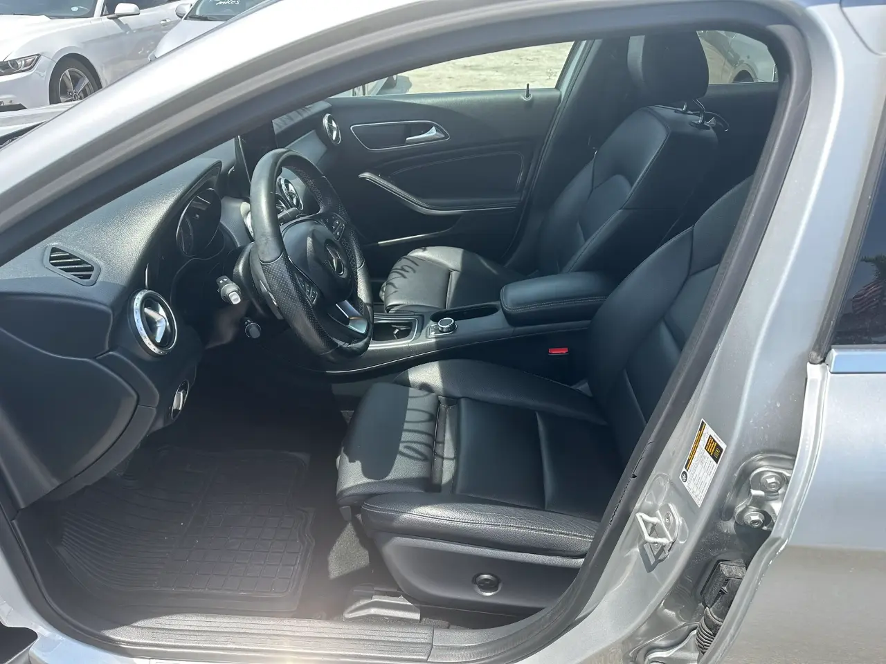 used 2016 Mercedes-Benz GLA-Class - interior view 1