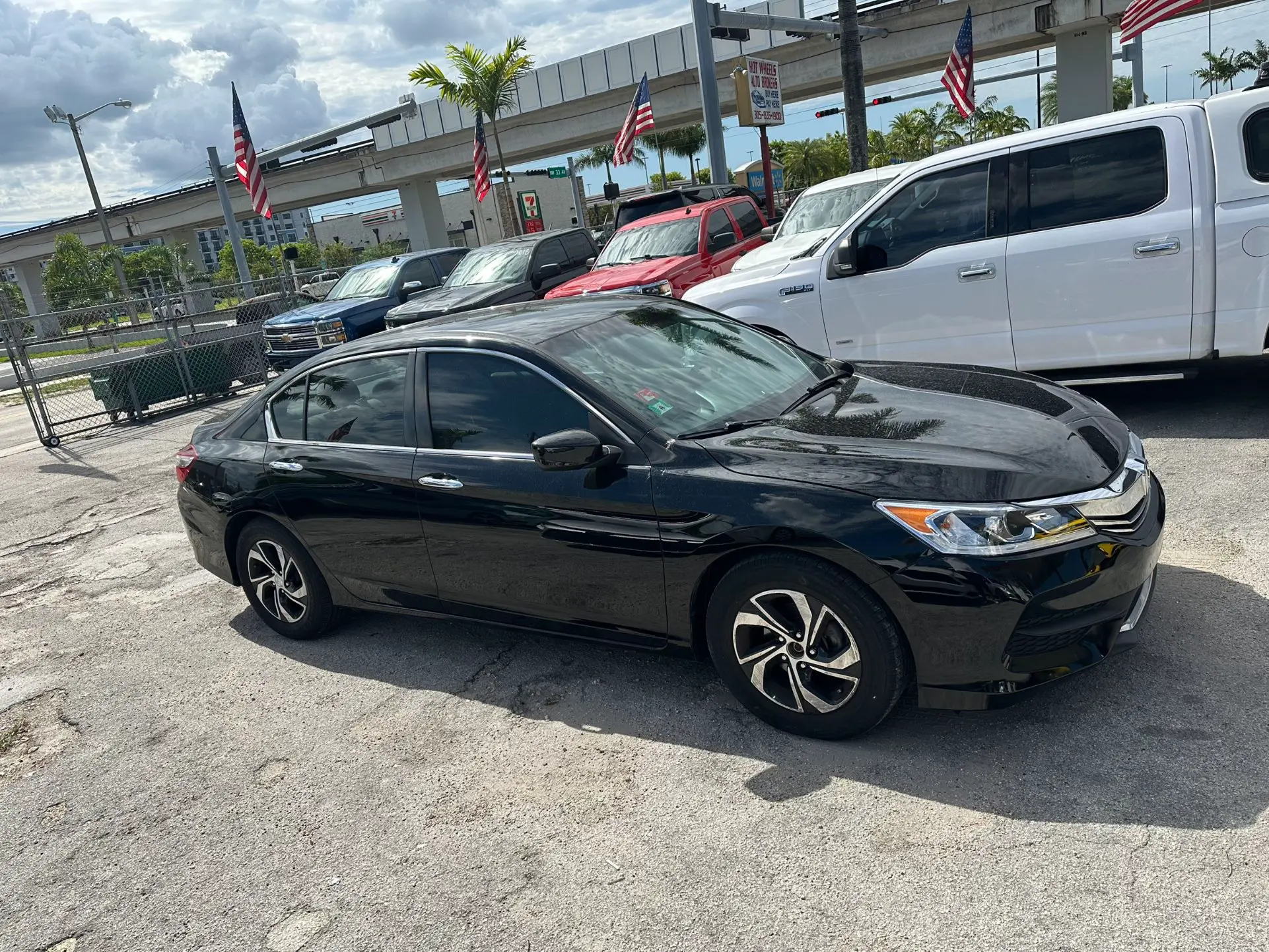 used 2017 Honda Accord - front view 1