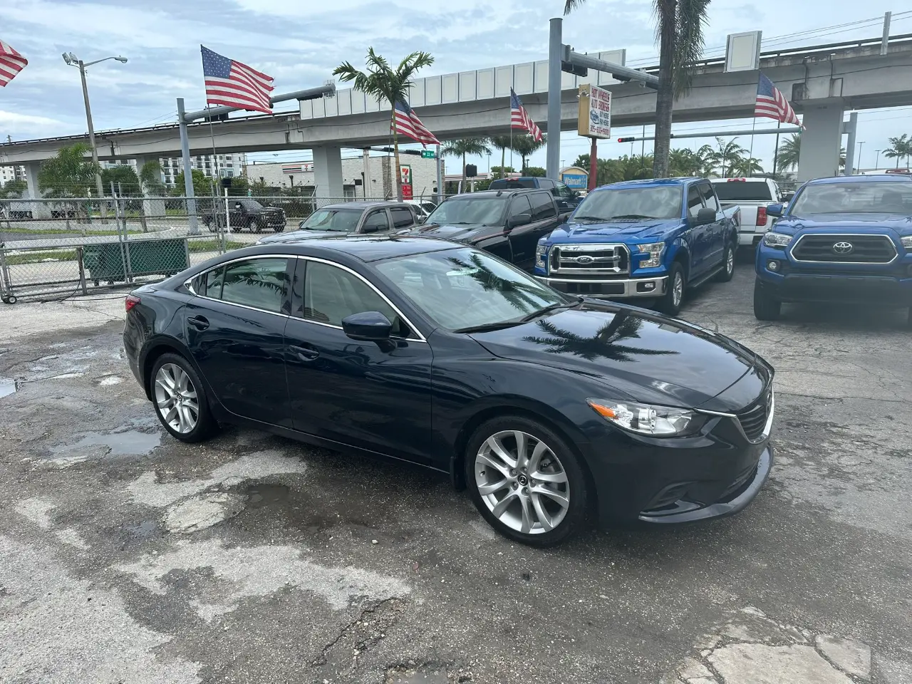 used 2017 Mazda 6 - front view 1