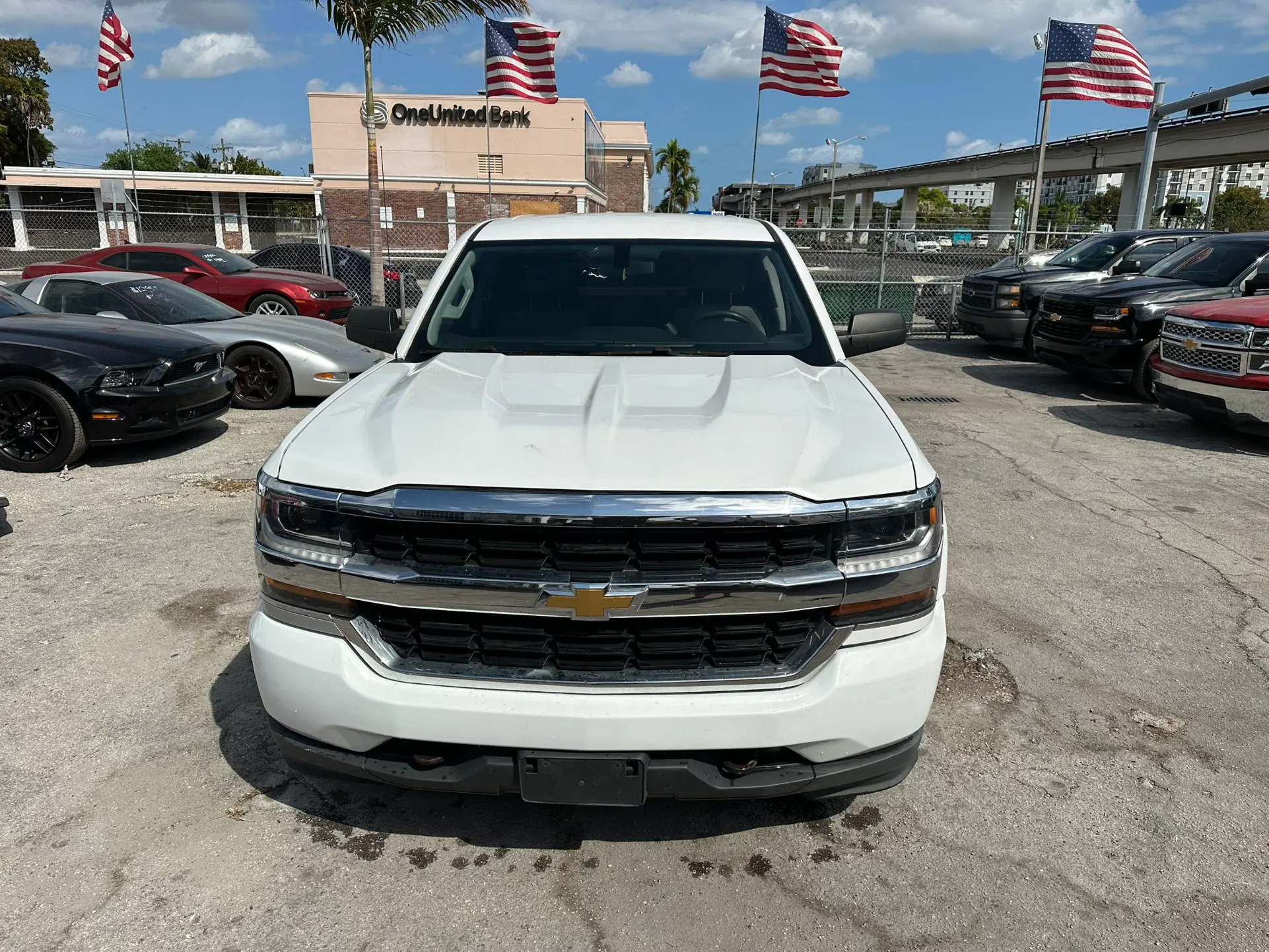used 2018 Chevrolet Silverado - front view 2