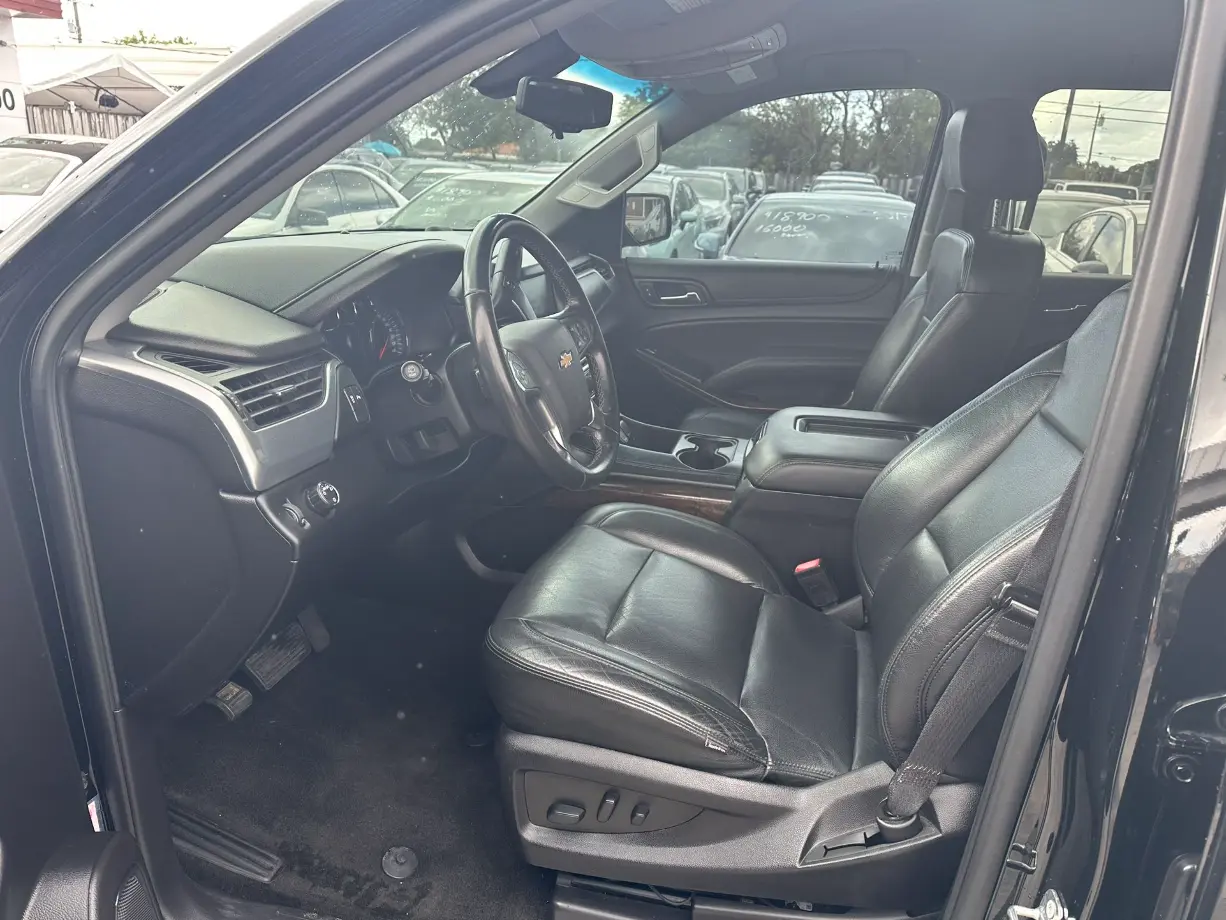 used 2018 Chevrolet Suburban - interior view 1