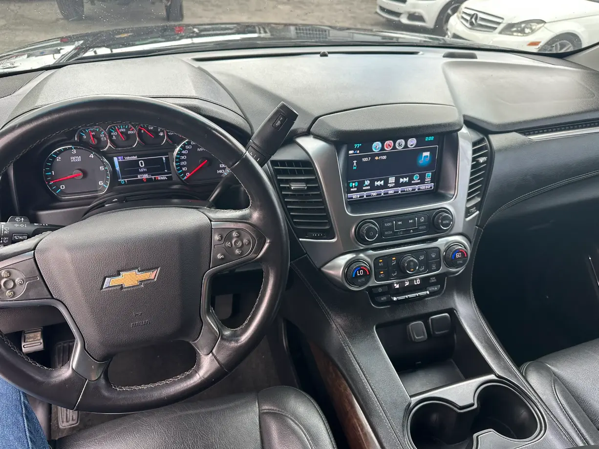 used 2018 Chevrolet Suburban - interior view 3