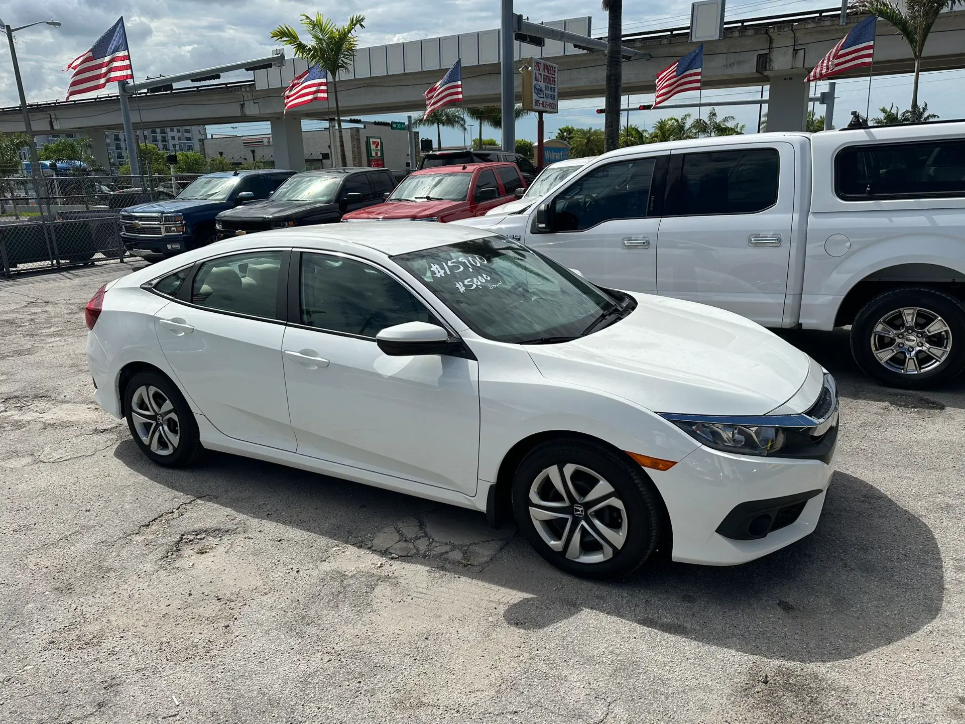 used 2018 Honda Civic - front view 1