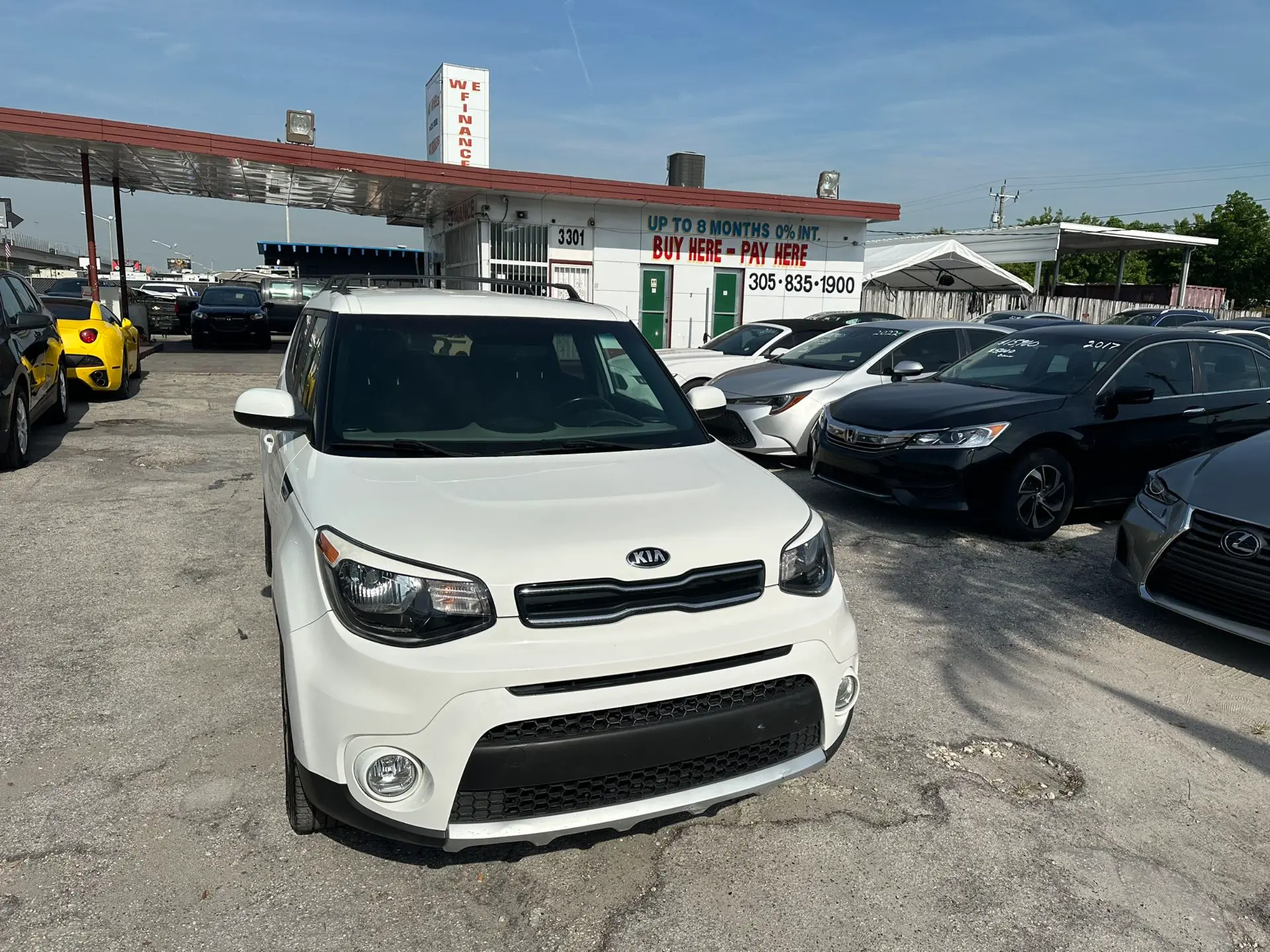 used 2018 KIA Soul - front view 2