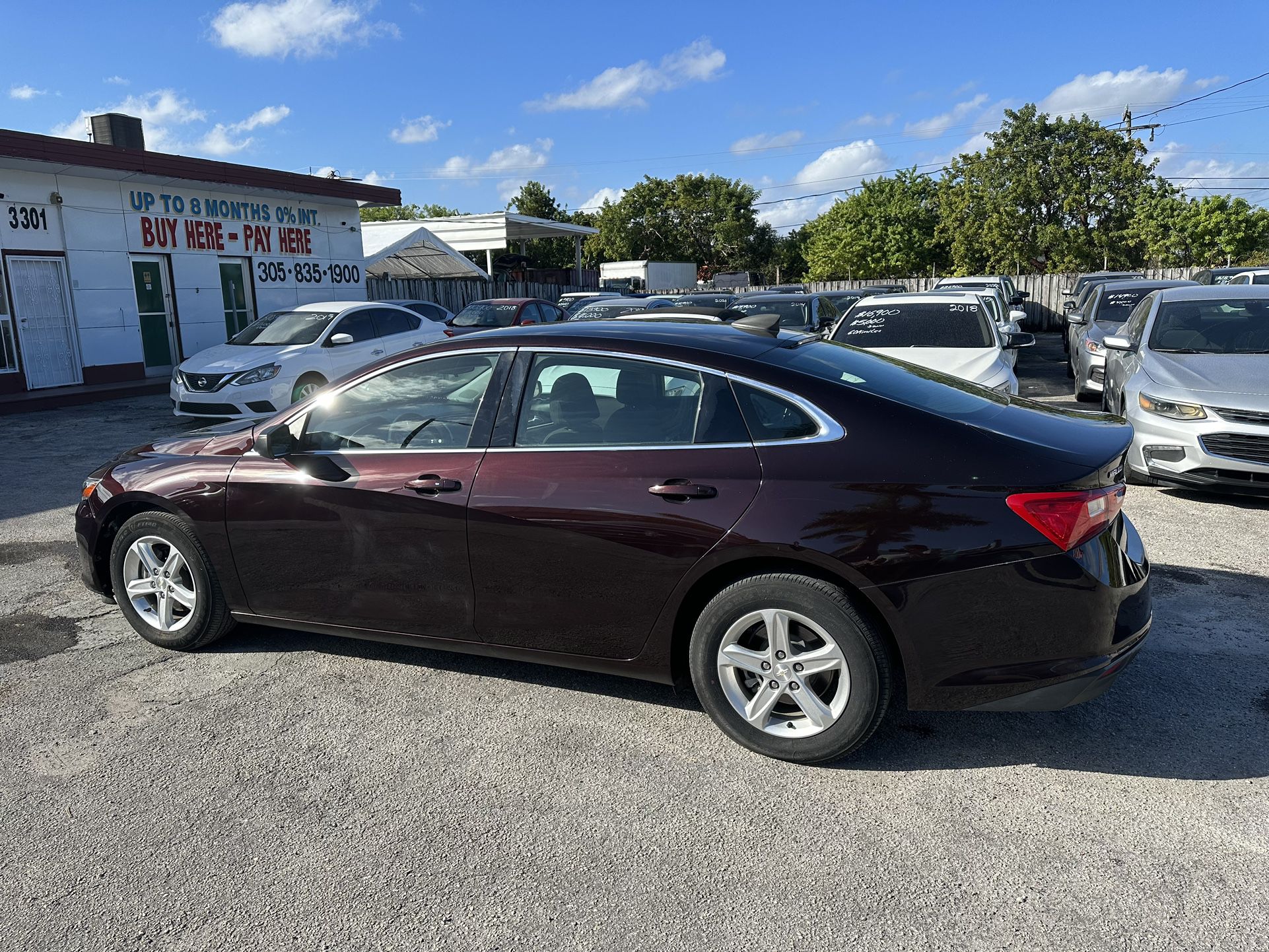 used 2020 CHEVY MALIBU - front view 2