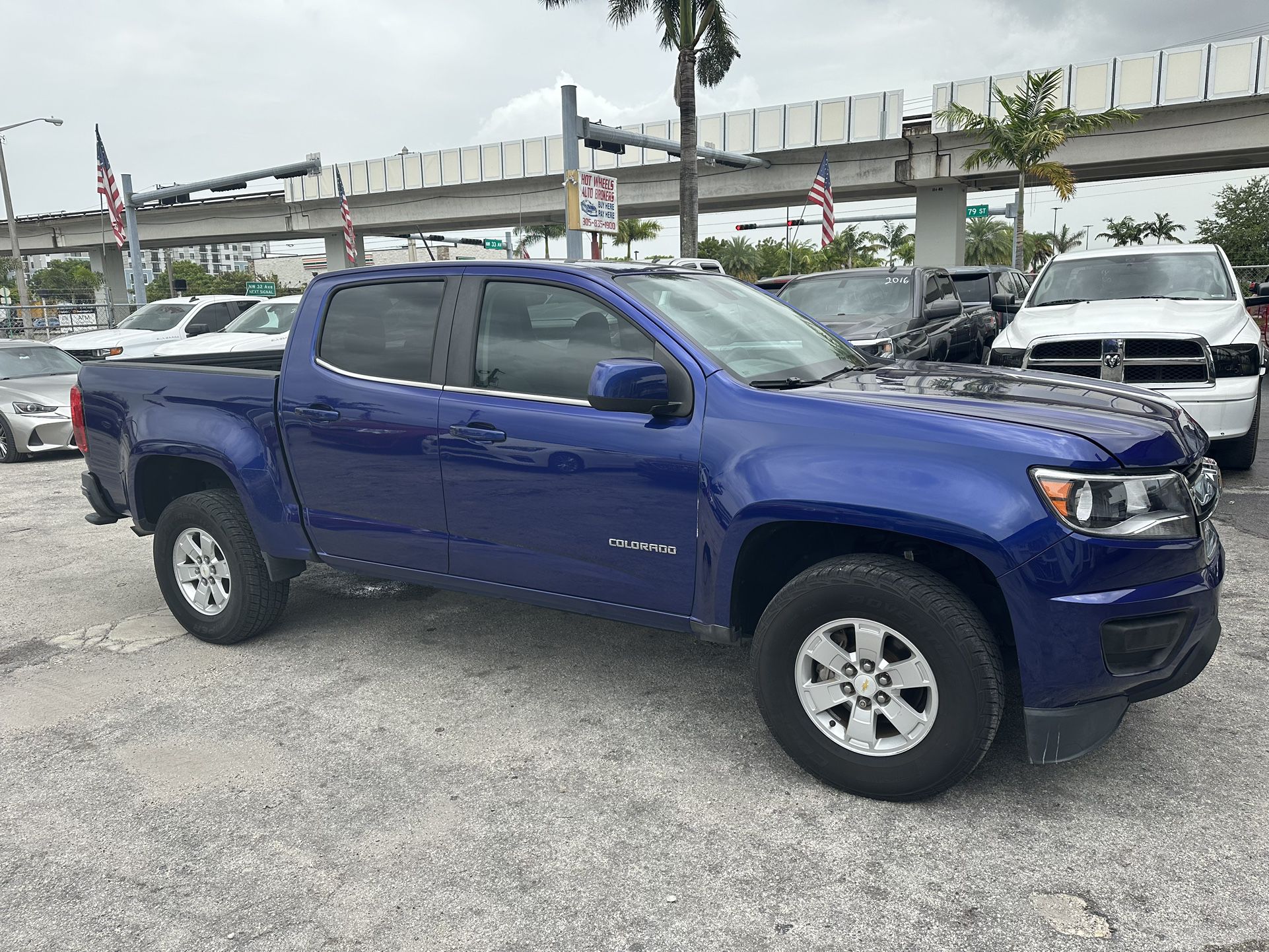 used 2016 chevy colorado - front view 3