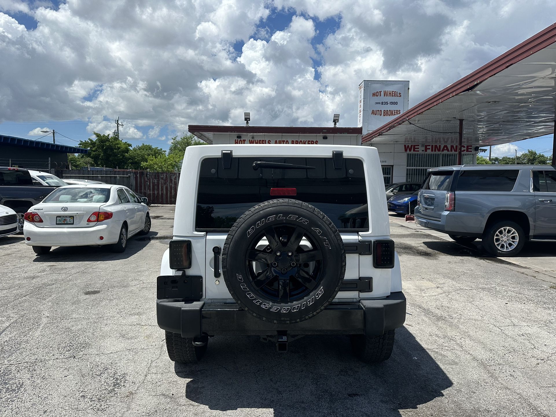 used 2014 JEEP WRANGLER - interior view 1