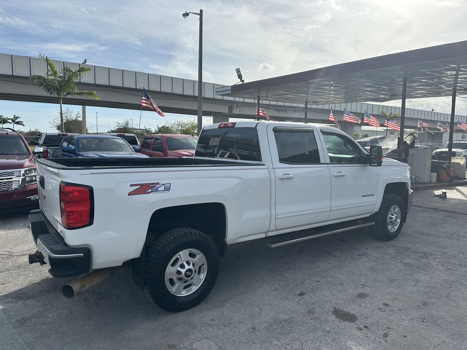 used 2016 Chevy Silverado Z71 diesel 4x4 crew cab - engine