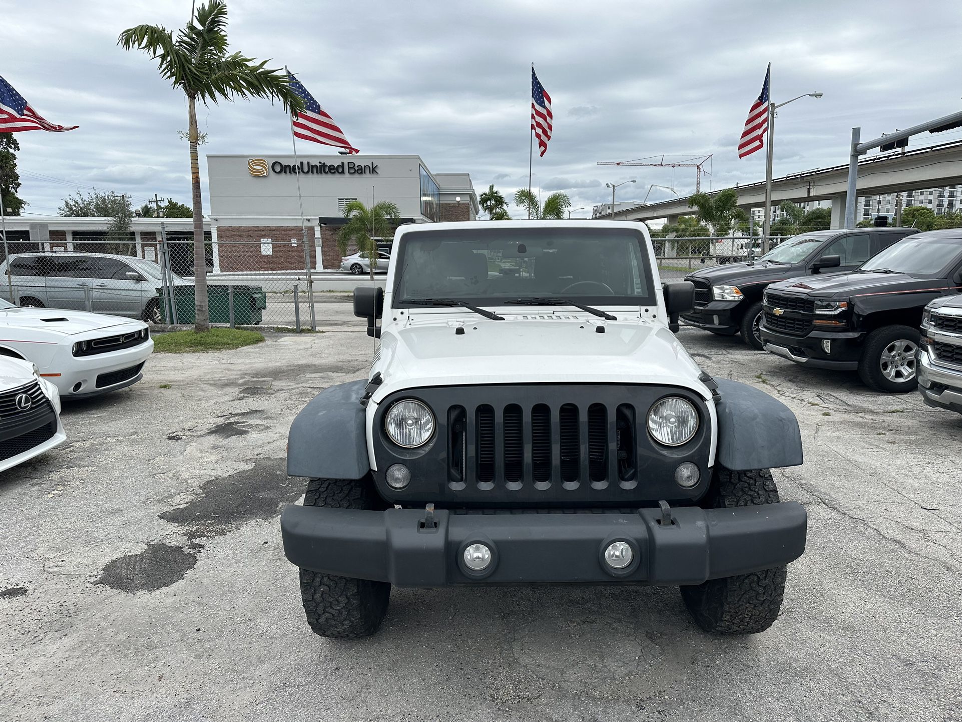 used 2015 jeep wrangler - front view 2