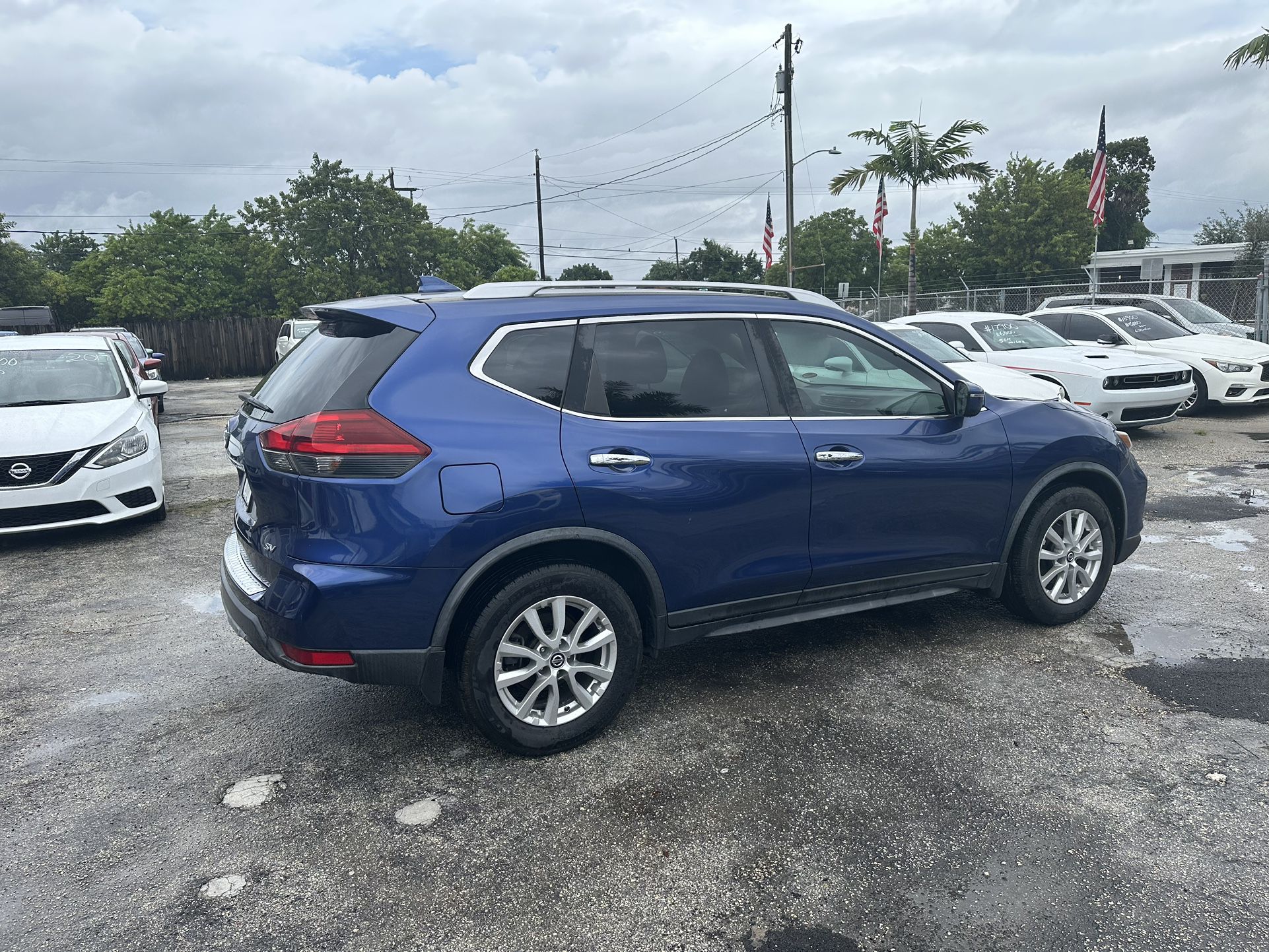 used 2018 NISSAN ROGUE - back view