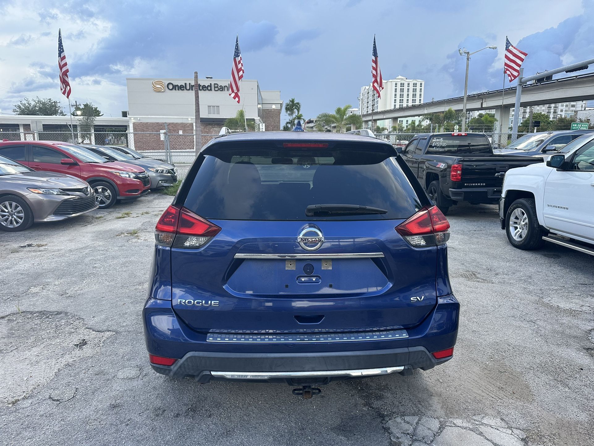 used nissan rogue 2018 - interior view 1