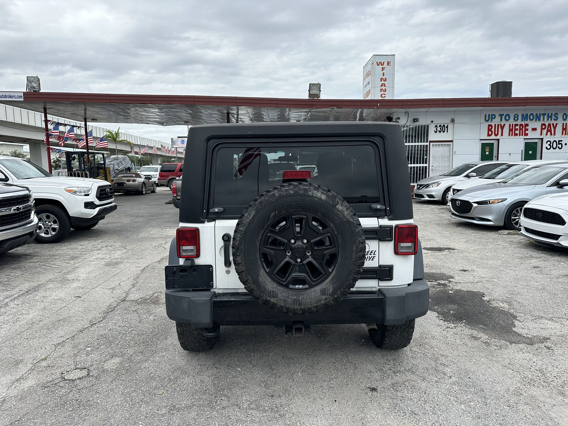 used 2015 jeep wrangler - interior view 1