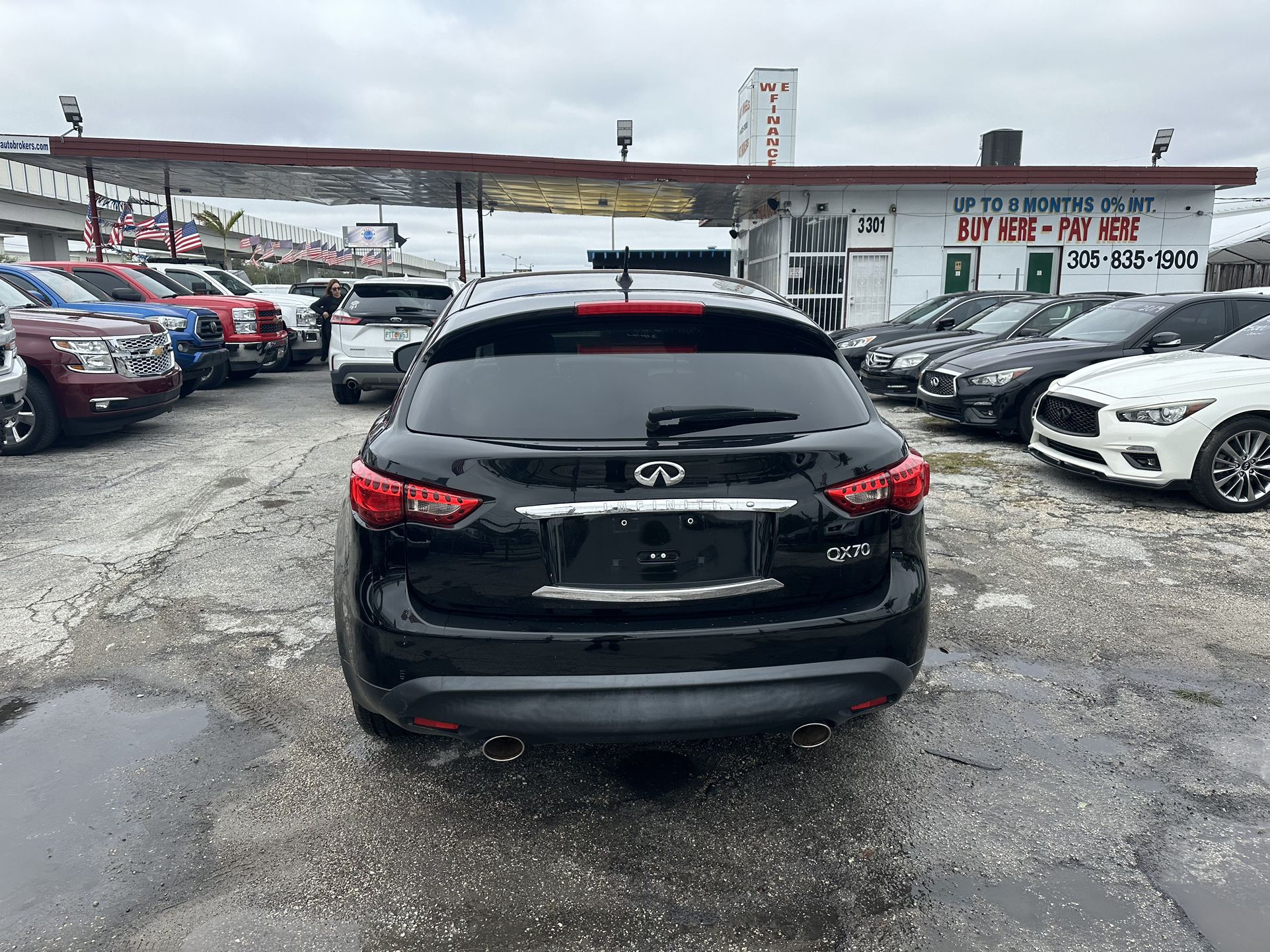 used 2016 INFINITI QX70 - interior view 1