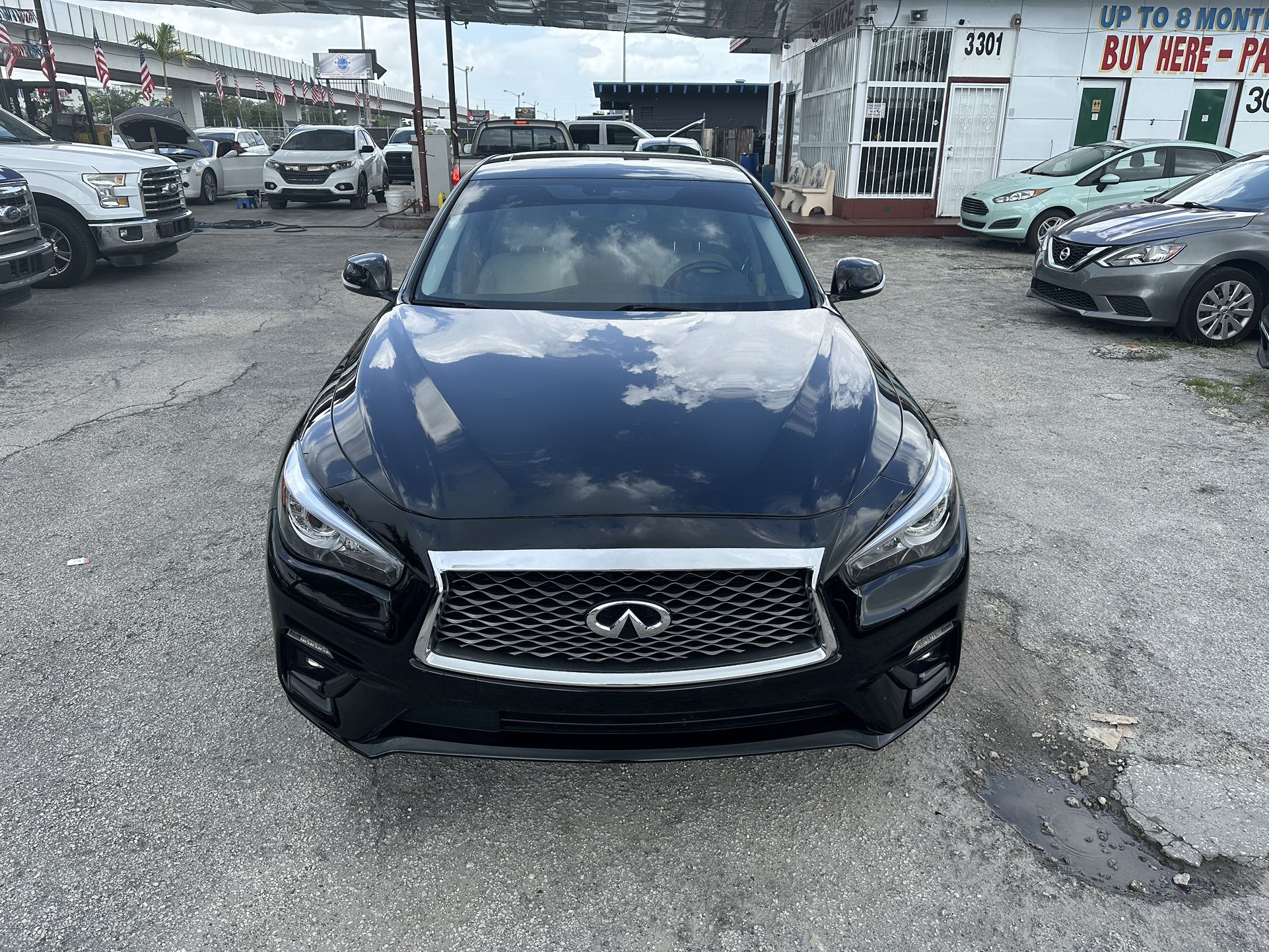 used 2019 infiniti q50 - front view 1