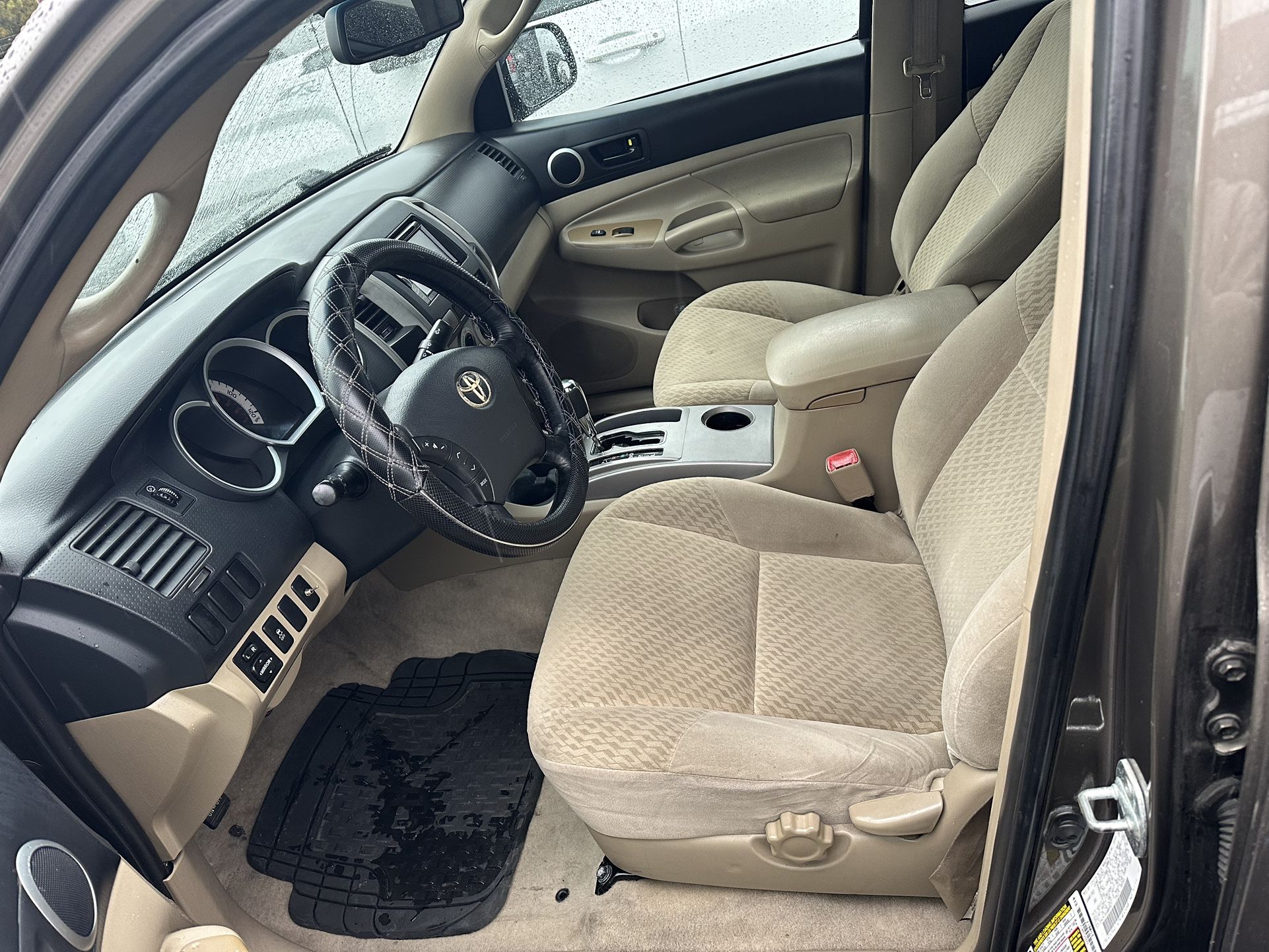 used 2011 TOYOTA TACOMA - interior view 2