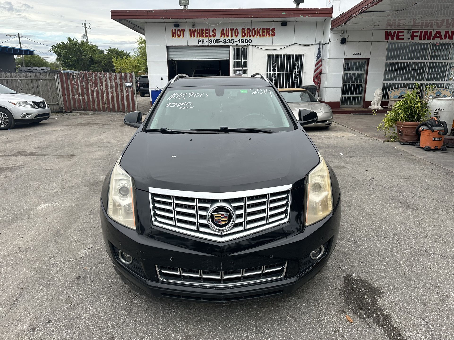 used 2014 cadillac srx - front view 2