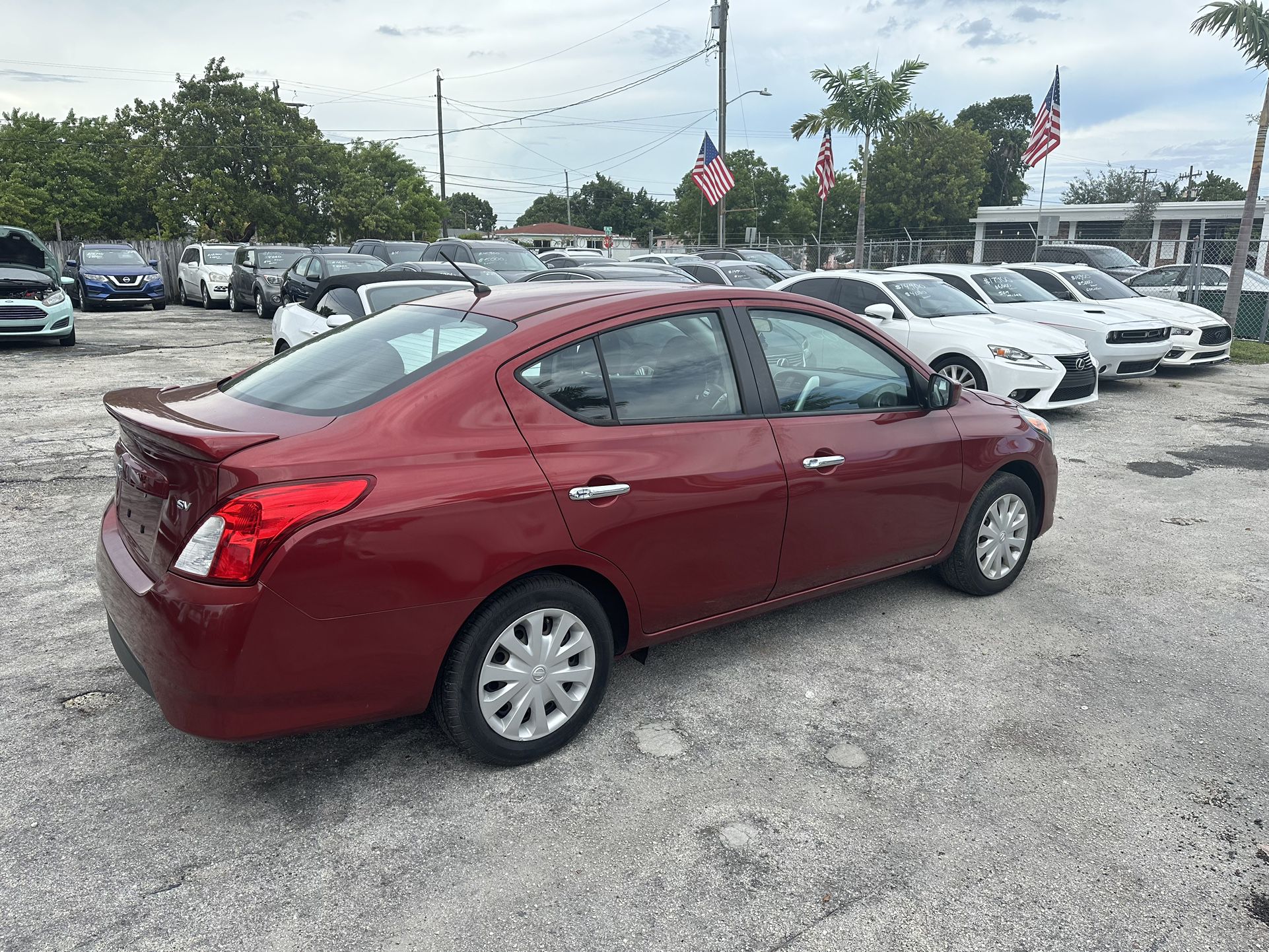 used 2018 nissan versa - back view