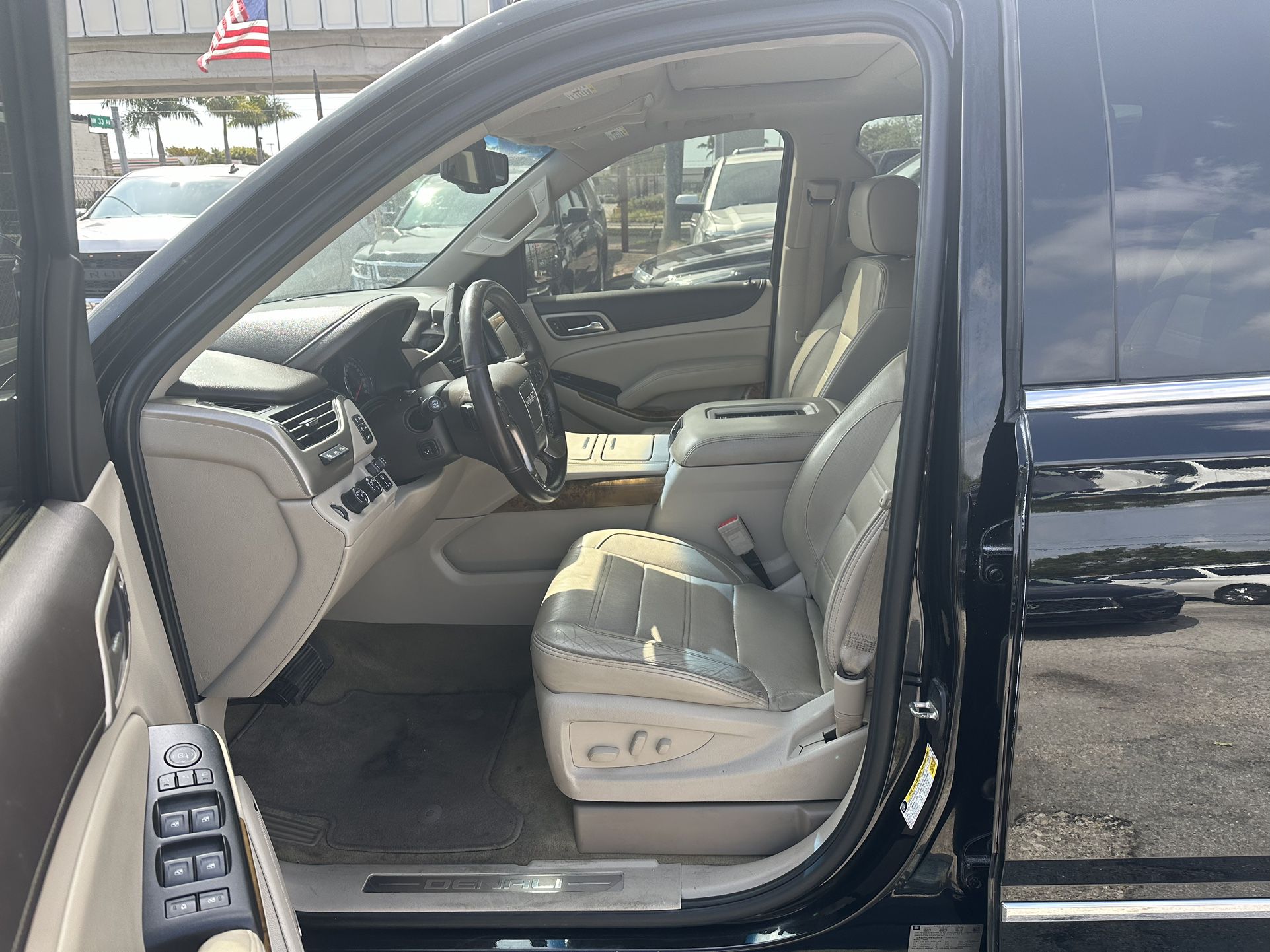 used 2017 gmc yukon denali - interior view 2