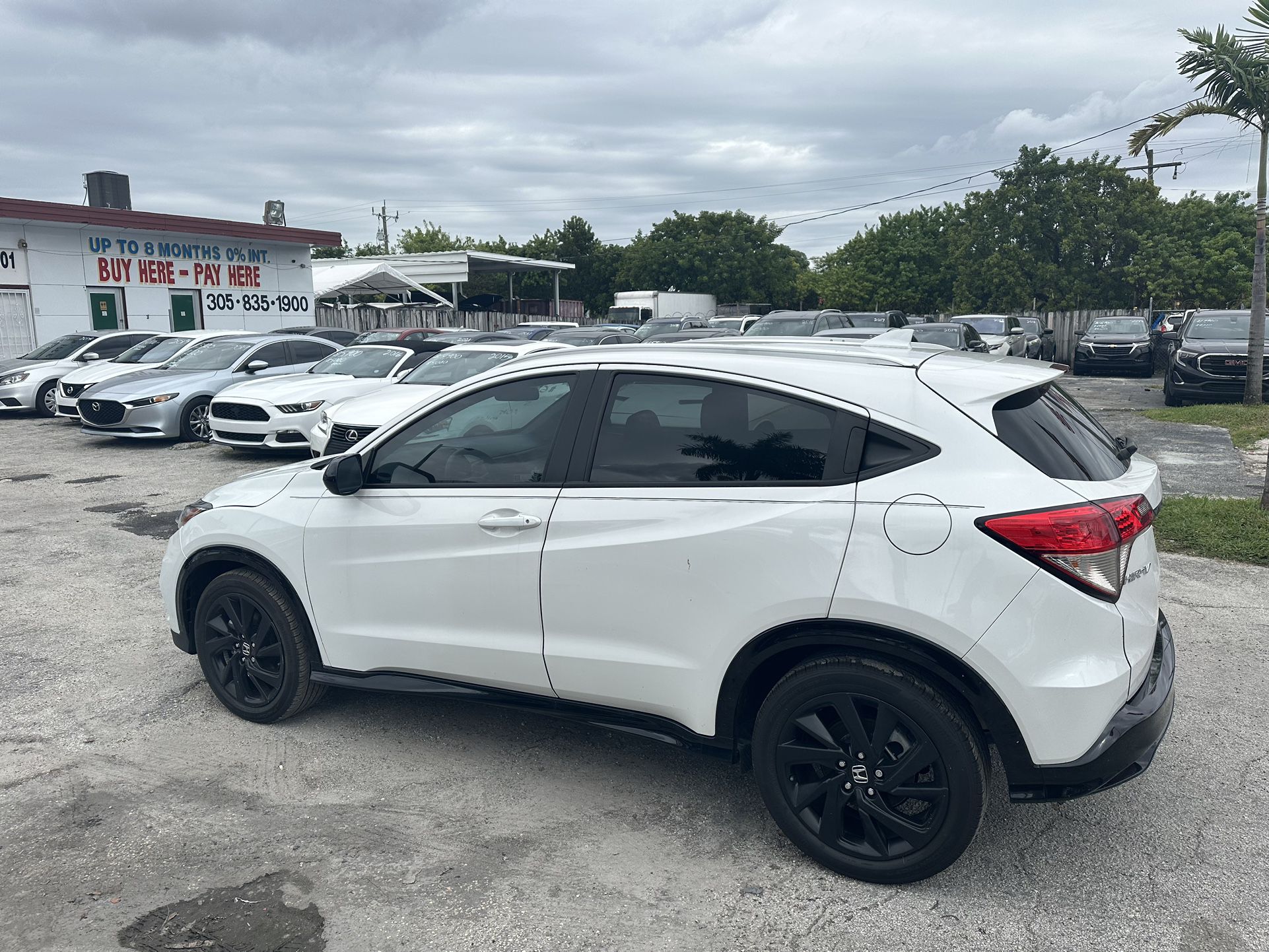 used 2022 HONDA HRV - interior view 1