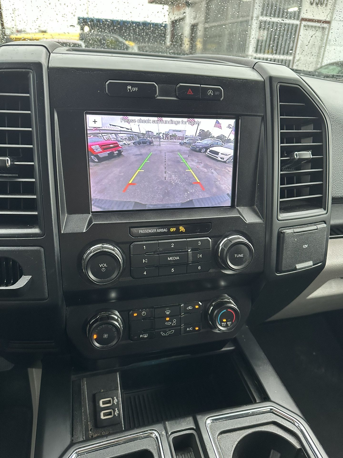 used 2019 DORDGE RAM - interior view 3